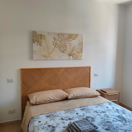 Апартаменти Da Paolo E Laura - In Centro A San Benedetto Сан-Бенедетто-дель-Тронто Екстер'єр фото