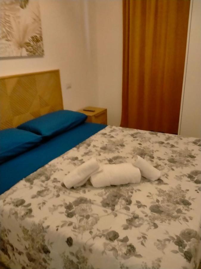 Апартаменти Da Paolo E Laura - In Centro A San Benedetto Сан-Бенедетто-дель-Тронто Екстер'єр фото