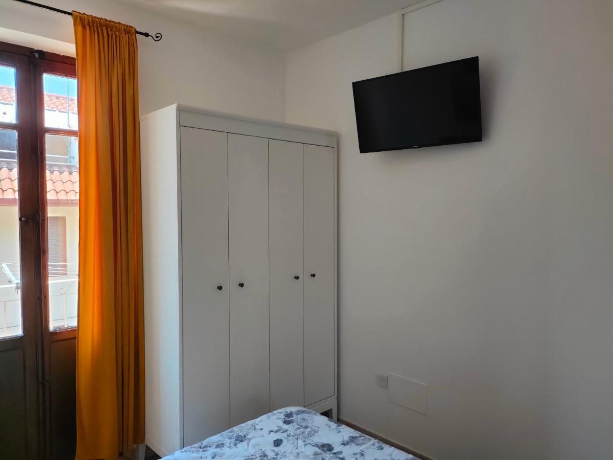 Апартаменти Da Paolo E Laura - In Centro A San Benedetto Сан-Бенедетто-дель-Тронто Екстер'єр фото